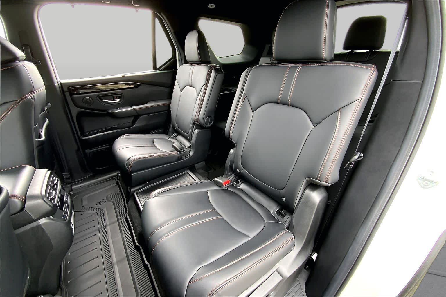 2025 Honda Pilot TrailSport Platinum White Pearl at Honda of Clear Lake