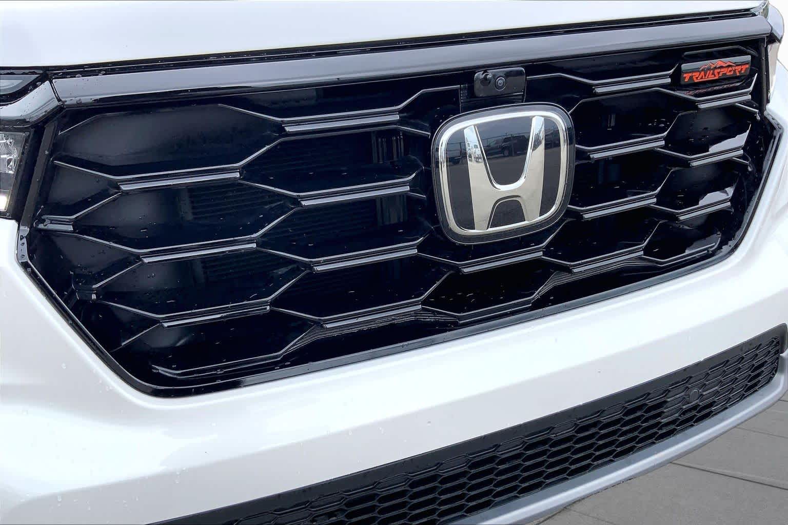 2025 Honda Pilot TrailSport Platinum White Pearl at Honda of Clear Lake