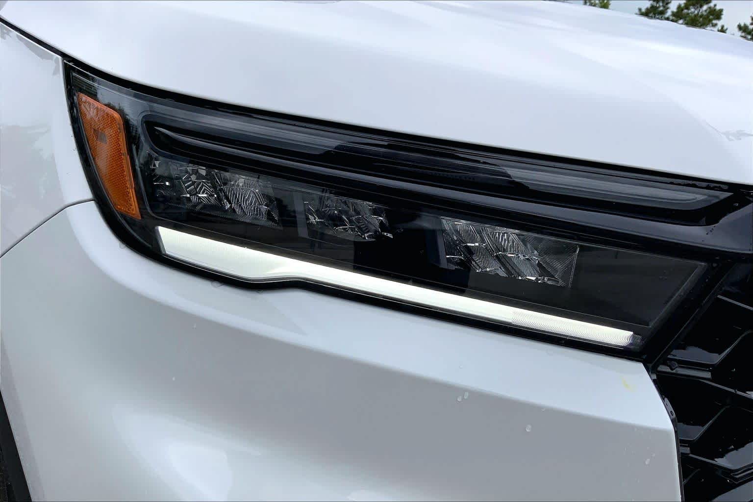2025 Honda Pilot TrailSport Platinum White Pearl at Honda of Clear Lake