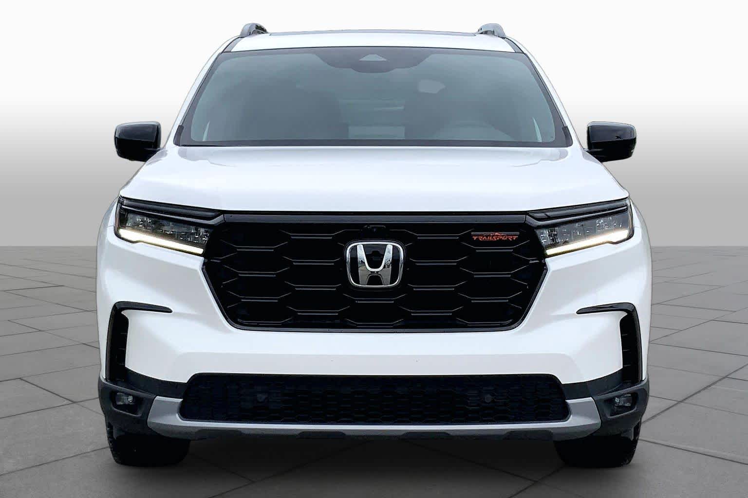 2025 Honda Pilot TrailSport Platinum White Pearl at Honda of Clear Lake