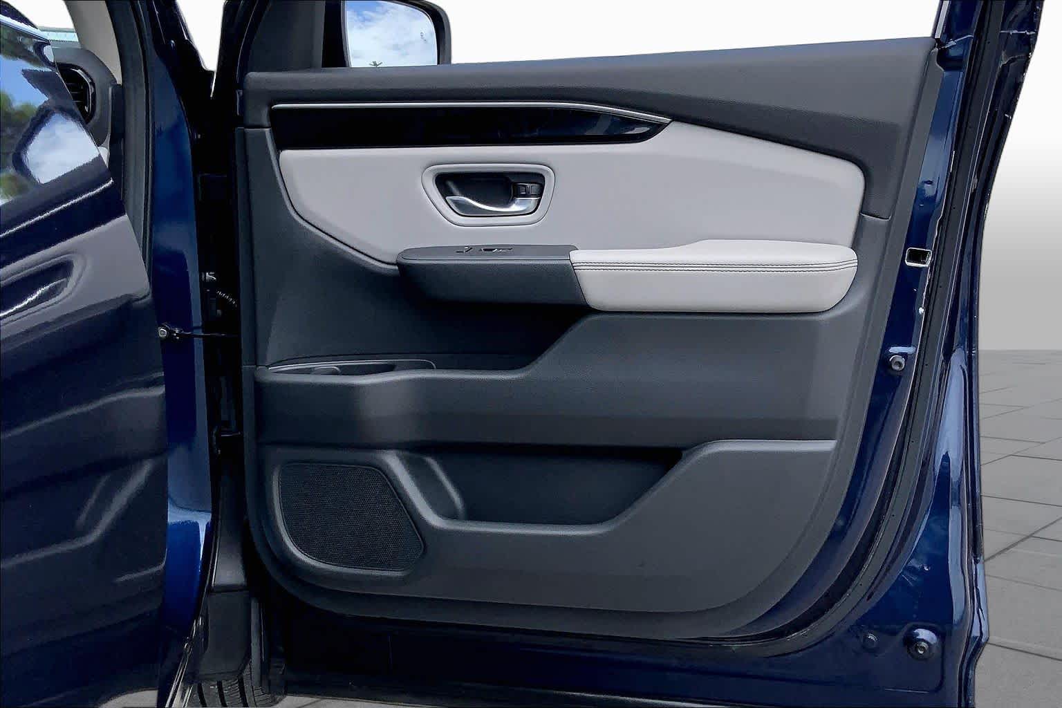 2024 Honda Pilot EX-L 8 Passenger Obsidian Blue Pearl at Tomball Ford