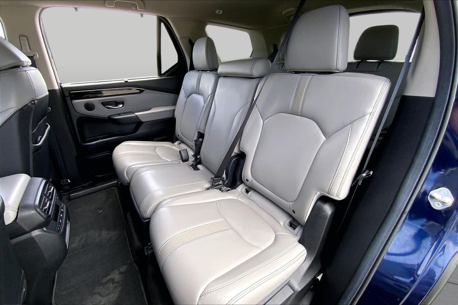2024 Honda Pilot EX-L 8 Passenger Obsidian Blue Pearl at Tomball Ford