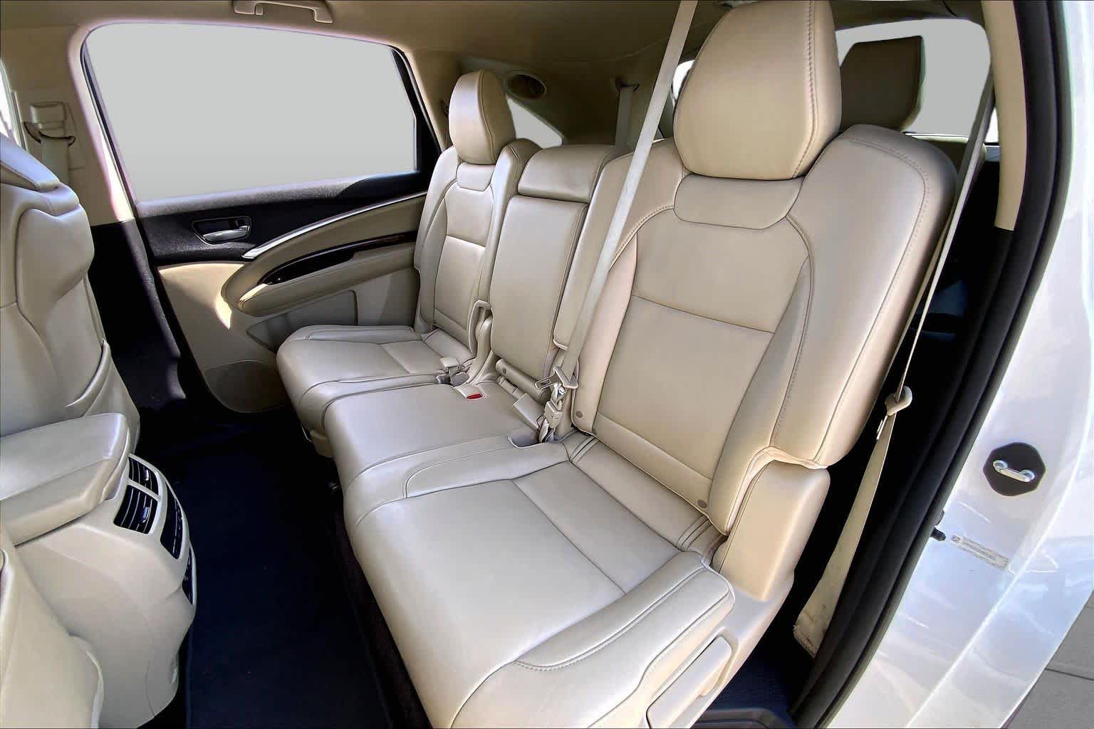 2017 Acura MDX w/Technology Pkg White Diamond Pearl at AutoNation USA Katy