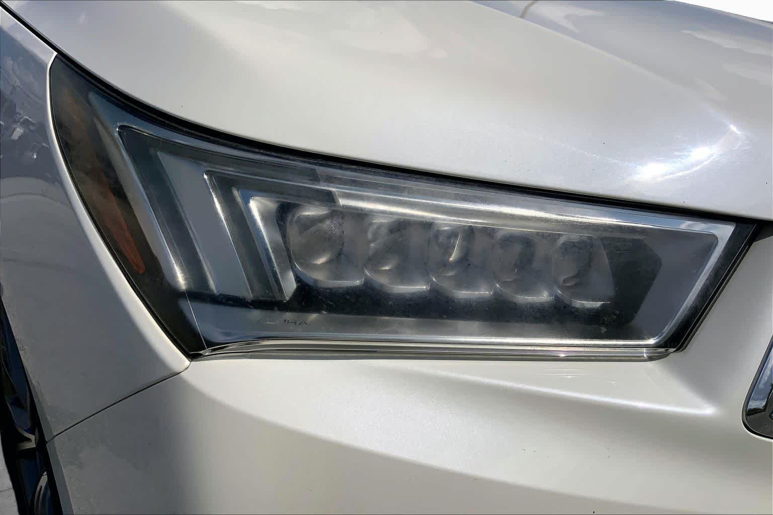 2017 Acura MDX w/Technology Pkg White Diamond Pearl at AutoNation USA Katy