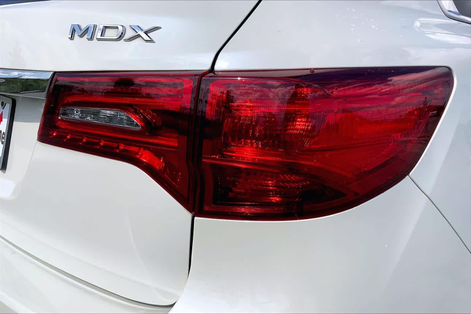 2017 Acura MDX w/Technology Pkg White Diamond Pearl at AutoNation USA Katy