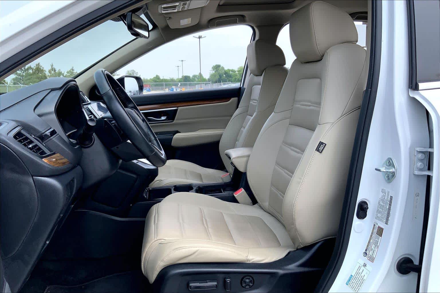 2022 Honda CR-V Hybrid EX-L Platinum White Pearl at AutoNation USA Katy
