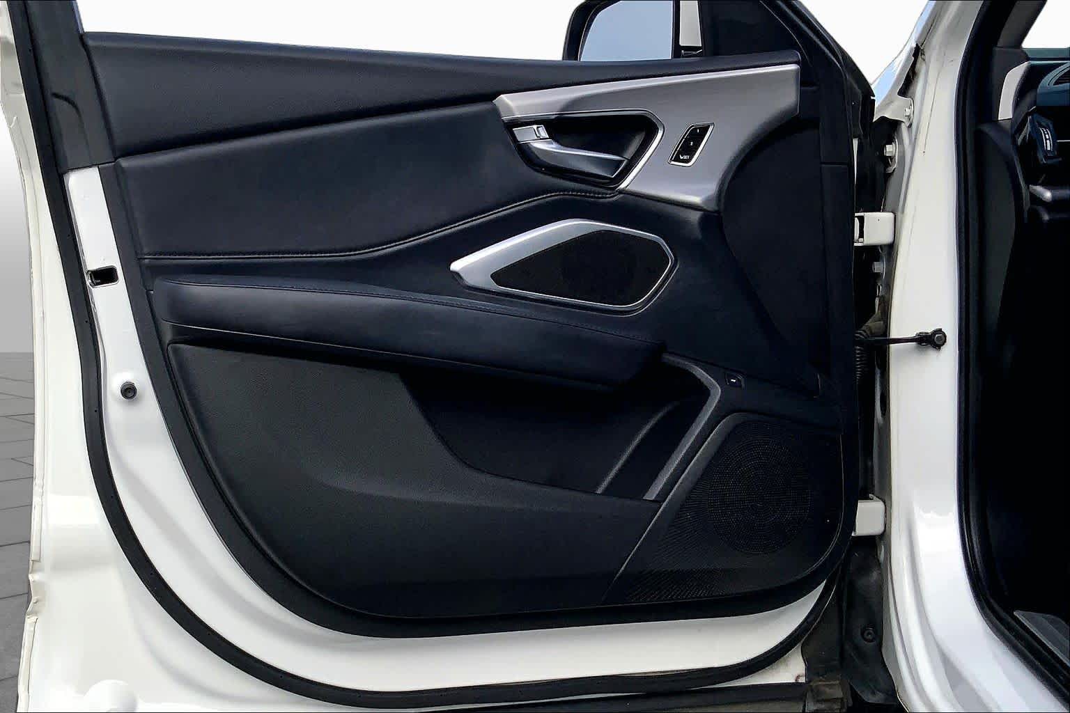 2019 Acura RDX  White Diamond Pearl at Tomball Ford
