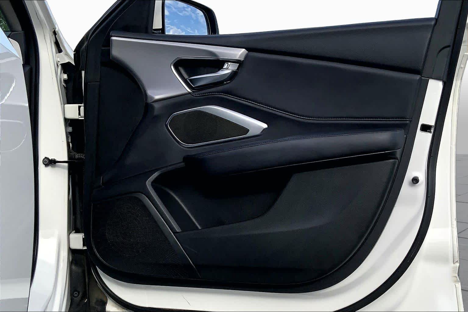 2019 Acura RDX  White Diamond Pearl at Tomball Ford