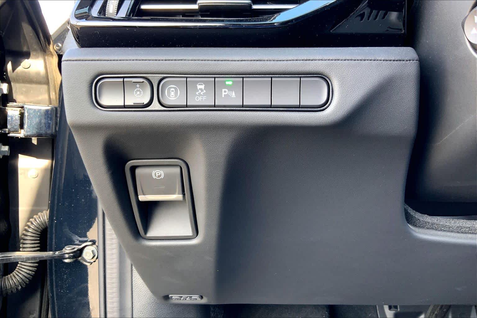 2025 Acura MDX photo 32 of 35