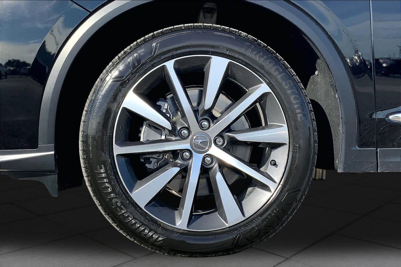 2025 Acura MDX photo 10 of 35