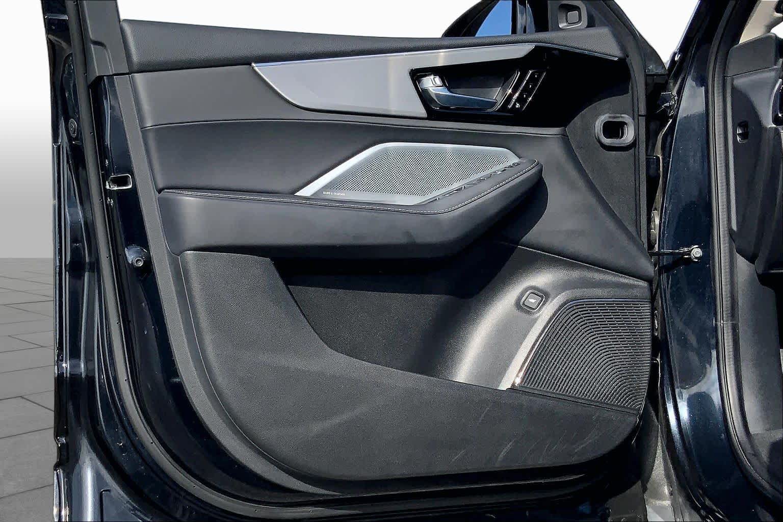 2025 Acura MDX photo 20 of 35