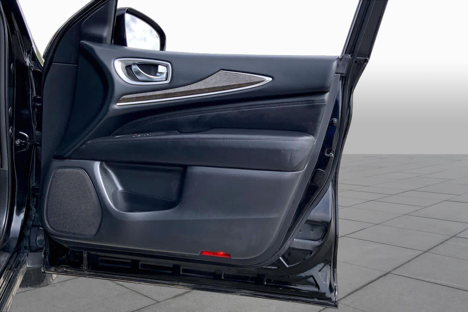 2015 INFINITI QX60 photo 22 of 36