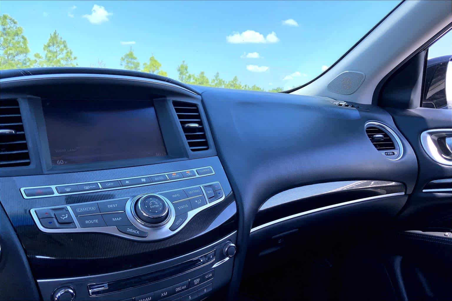 2016 INFINITI QX60 photo 35 of 36