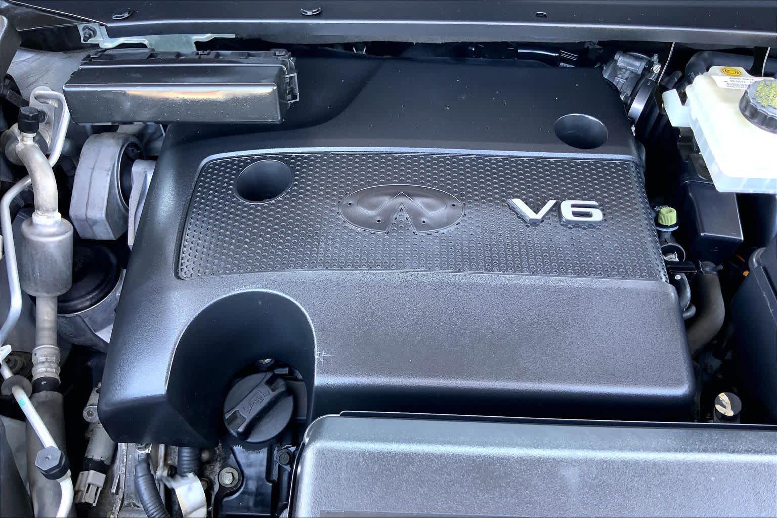 2016 INFINITI QX60 photo 32 of 36