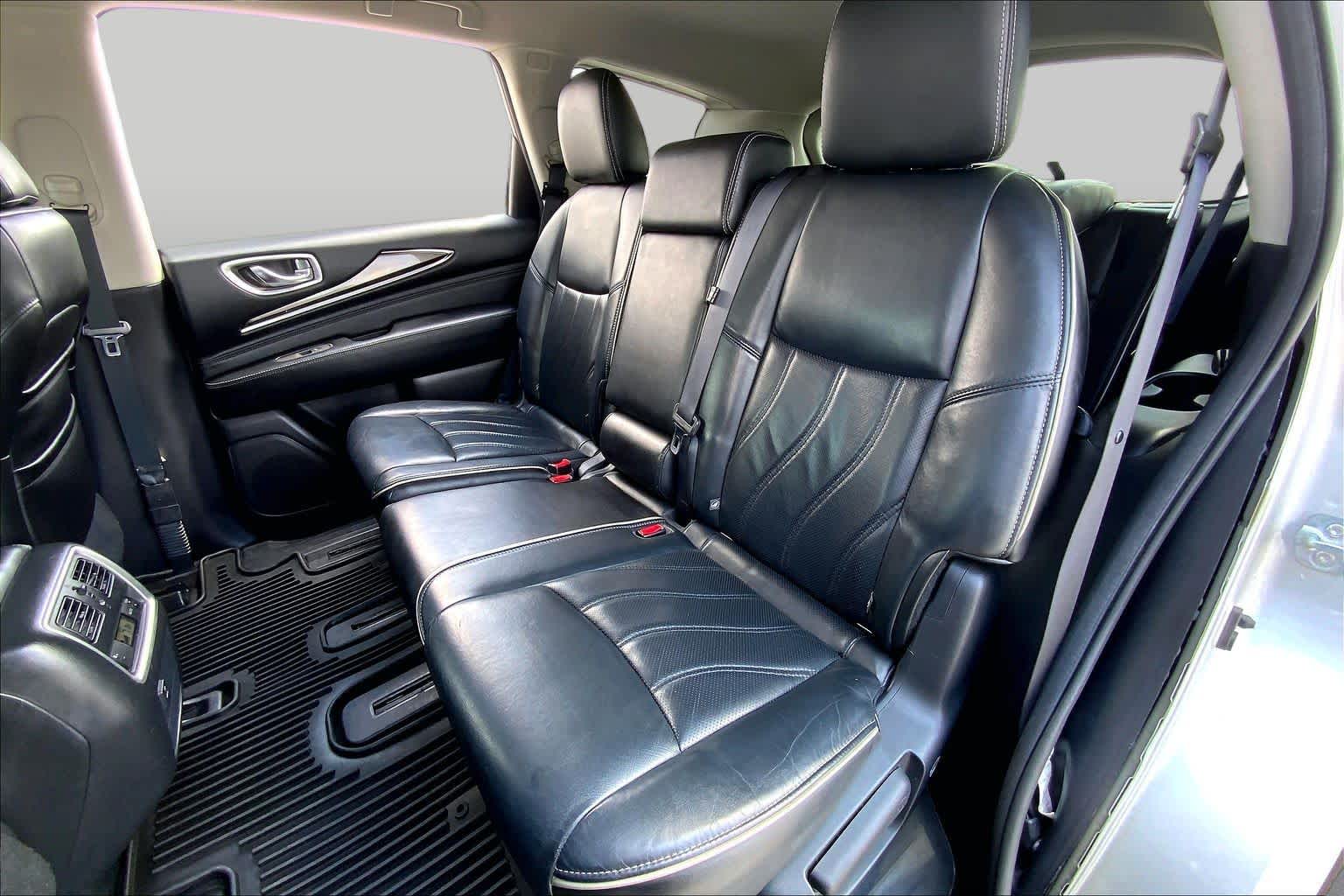 2016 INFINITI QX60 photo 20 of 36