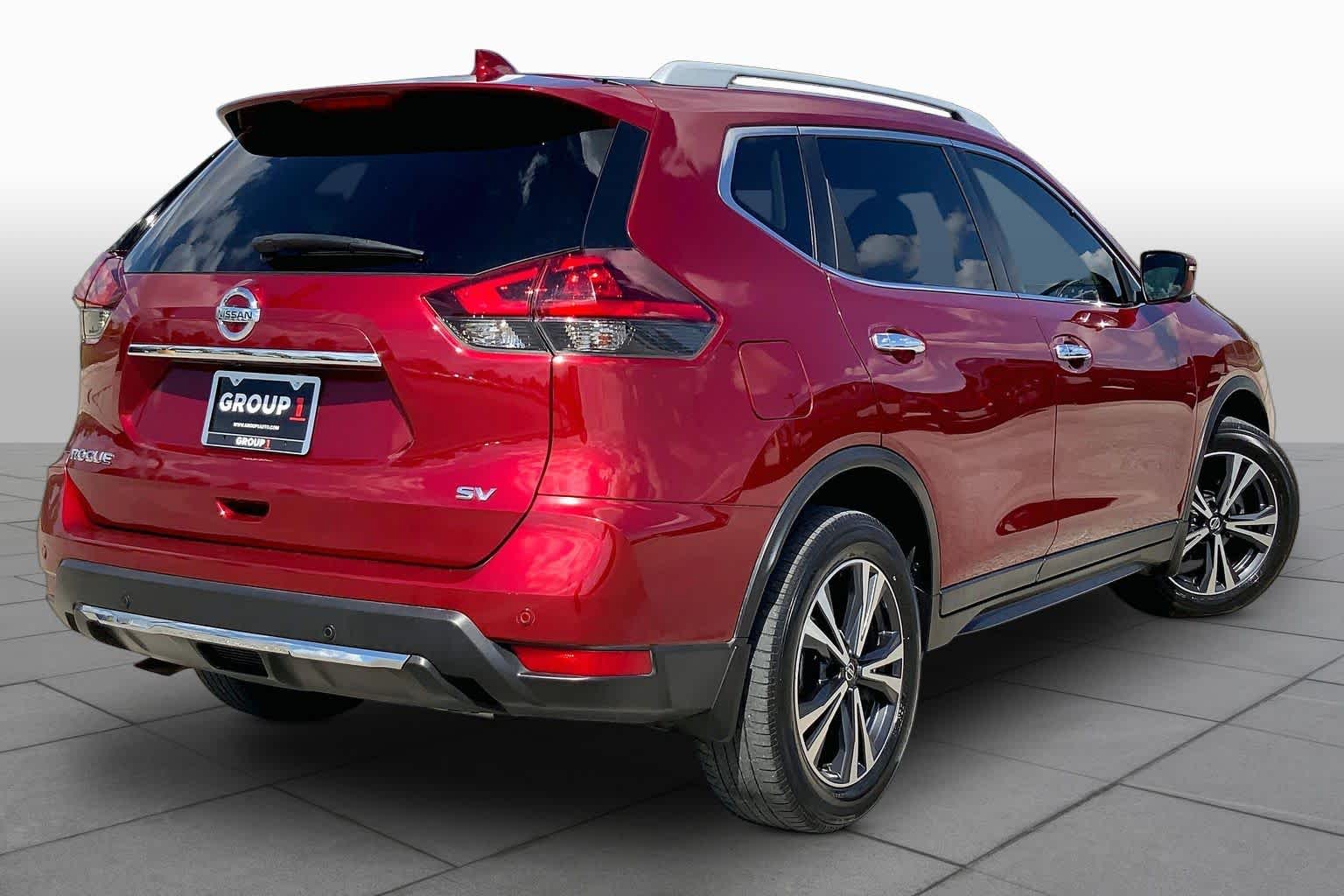 2020 Nissan Rogue photo 13 of 36