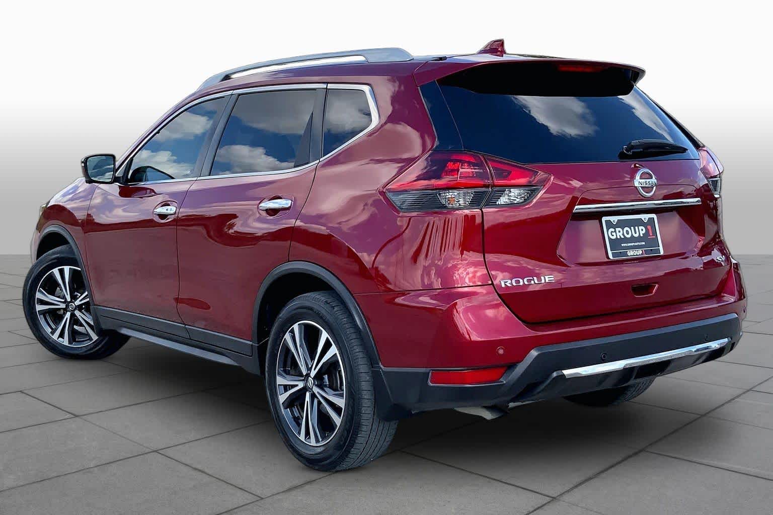 2020 Nissan Rogue photo 12 of 36