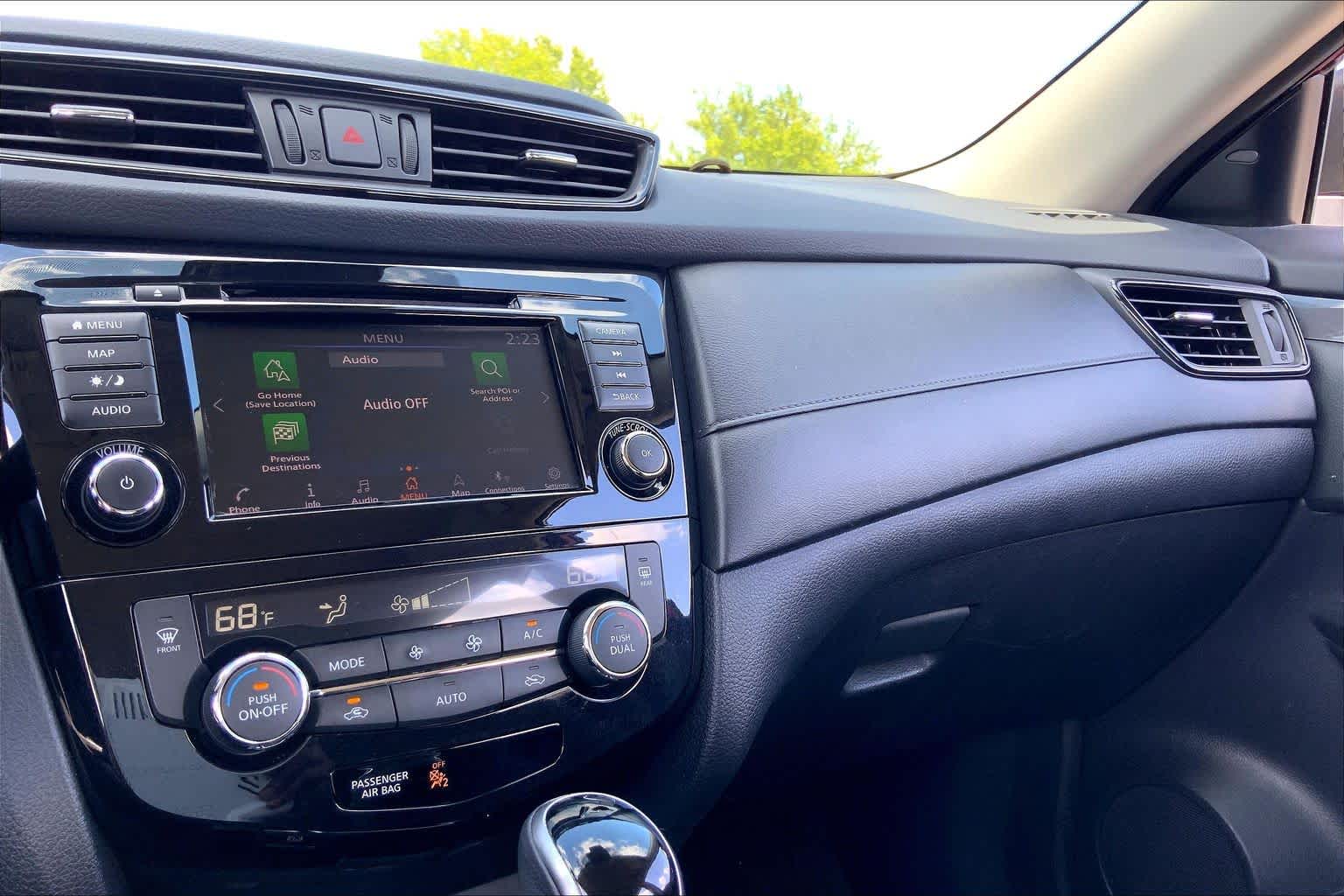 2020 Nissan Rogue photo 35 of 36