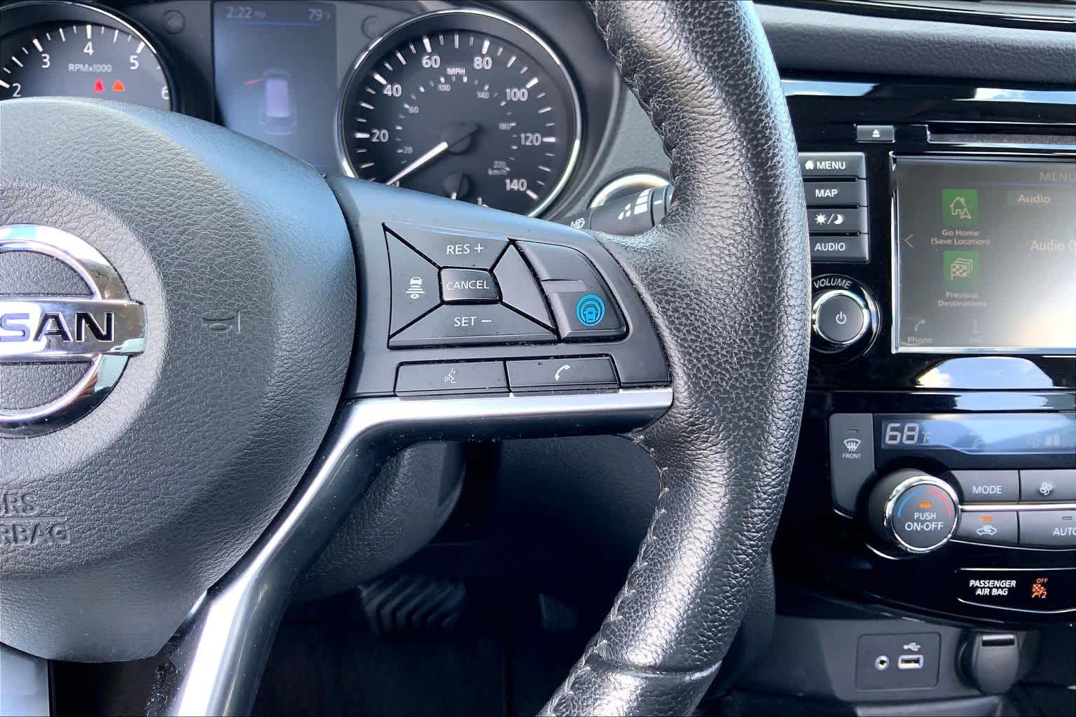 2020 Nissan Rogue photo 24 of 36