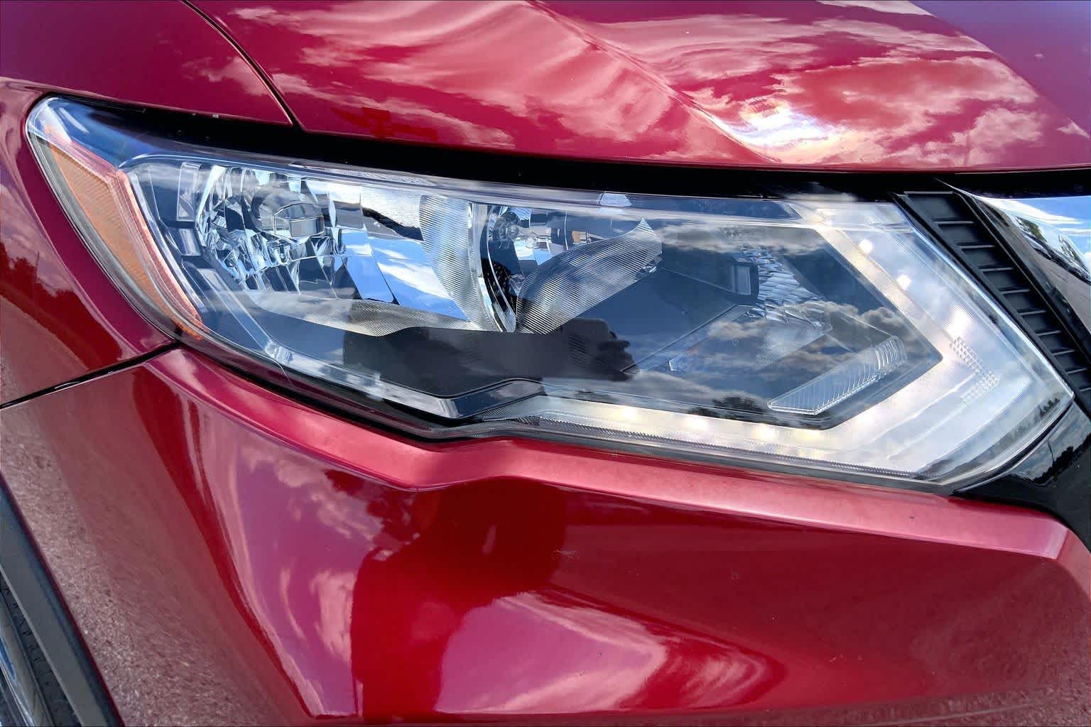 2020 Nissan Rogue photo 27 of 36