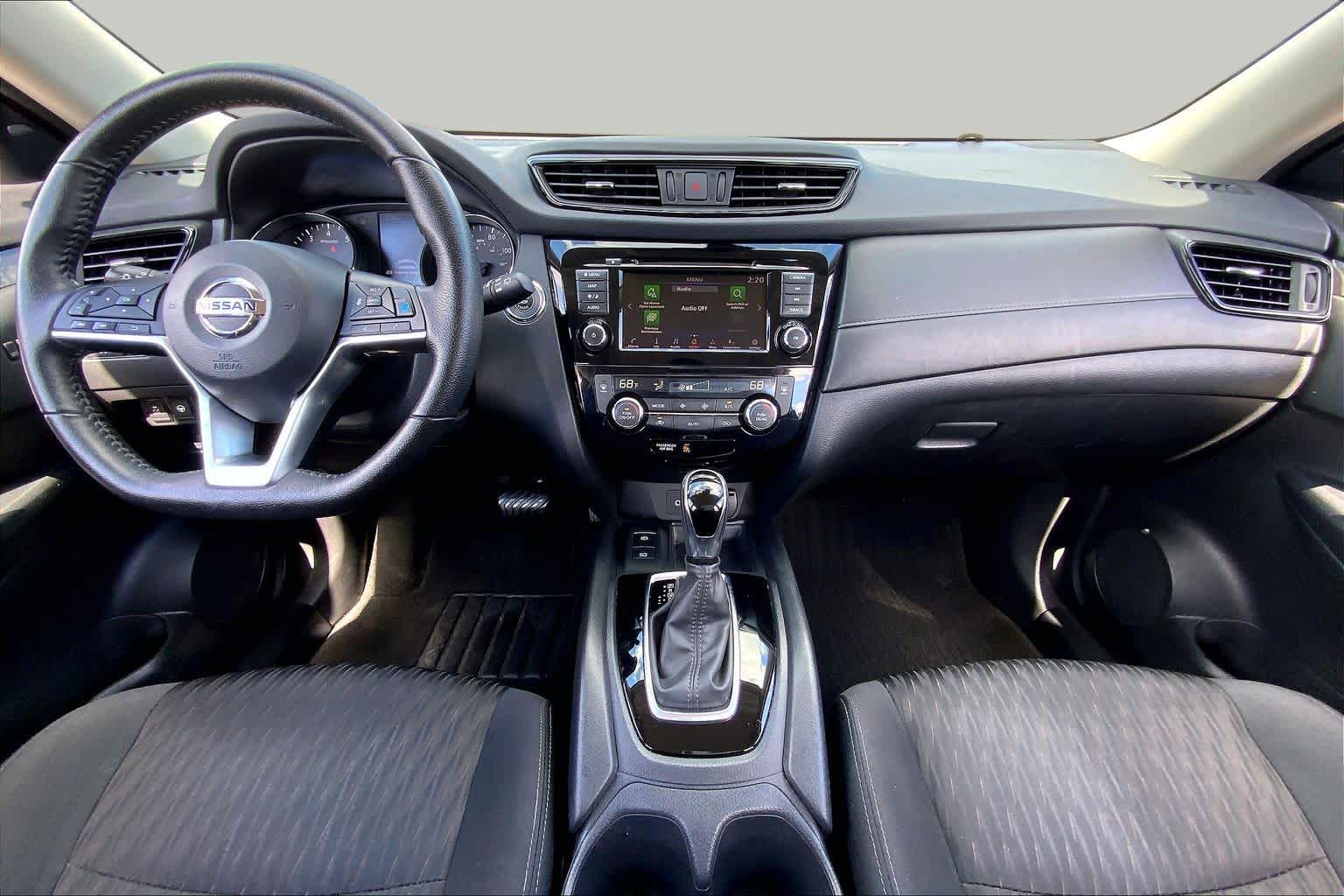 2020 Nissan Rogue photo 15 of 36