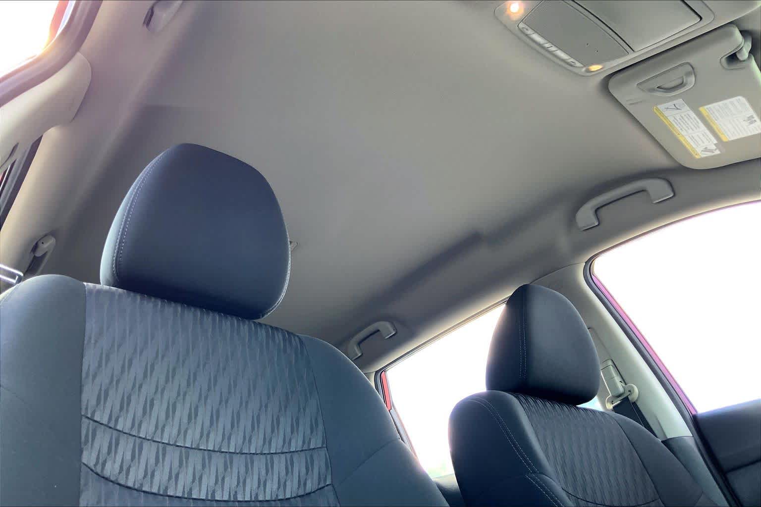 2020 Nissan Rogue photo 14 of 36