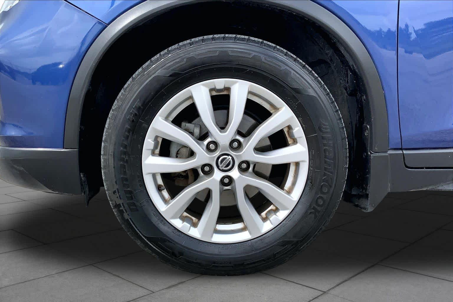2020 Nissan Rogue SV Caspian Blue Metallic at Beck & Masten Kia