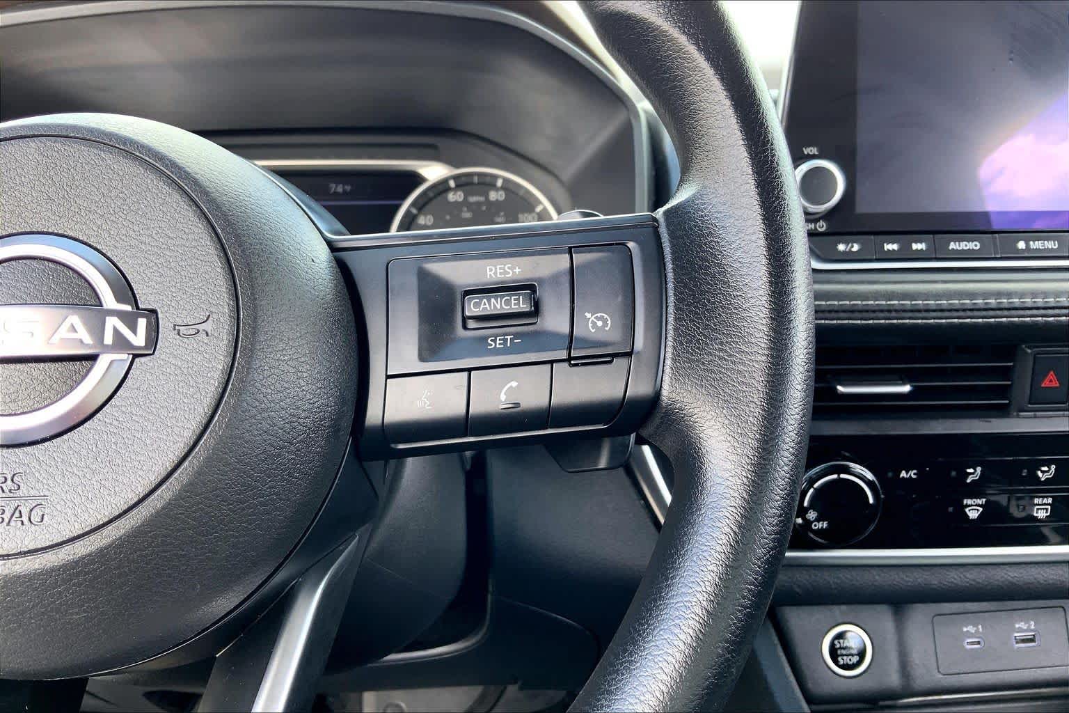 2023 Nissan Rogue photo 24 of 36