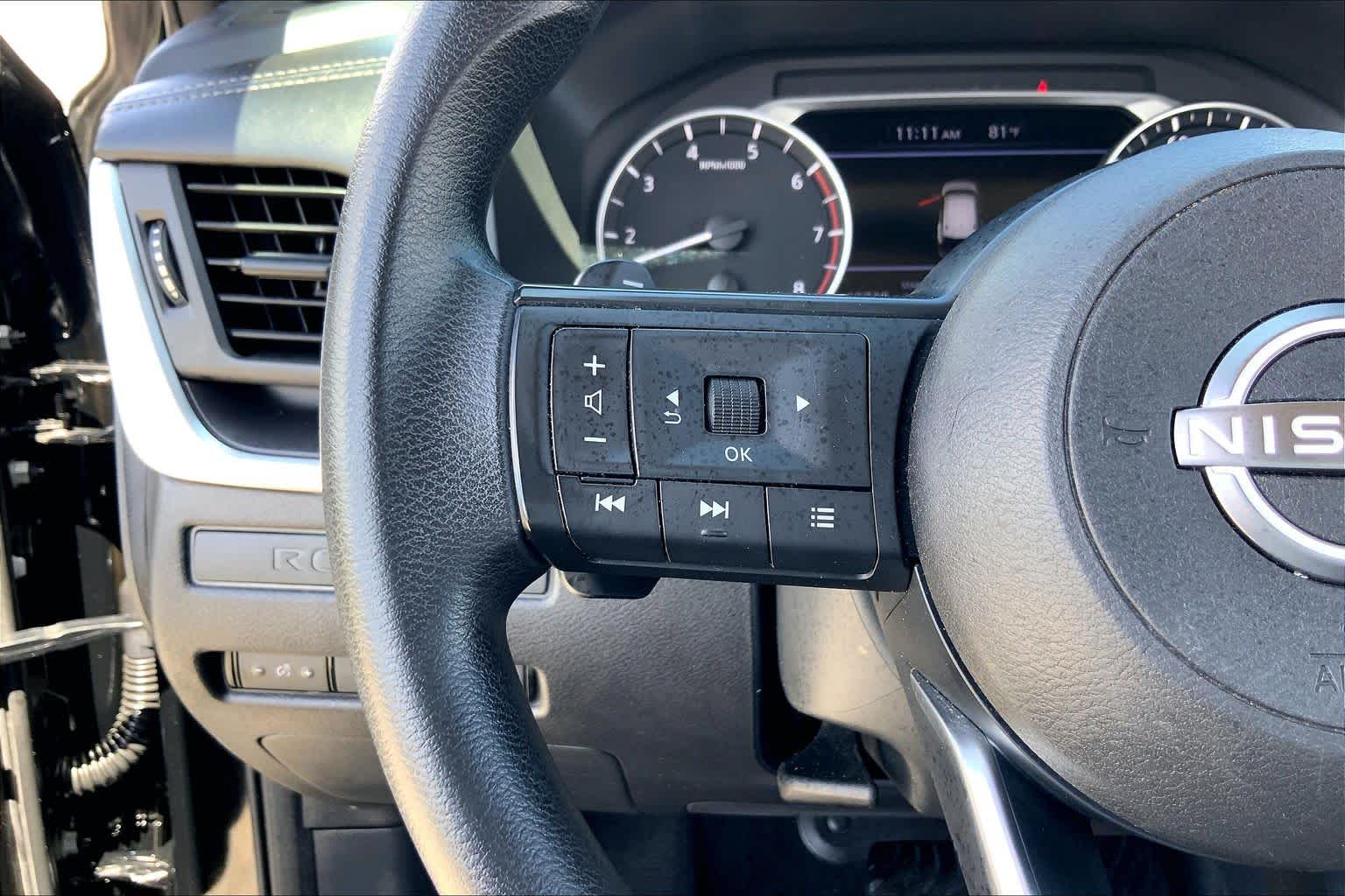 2024 Nissan Rogue S Super Black at Beck & Masten Kia
