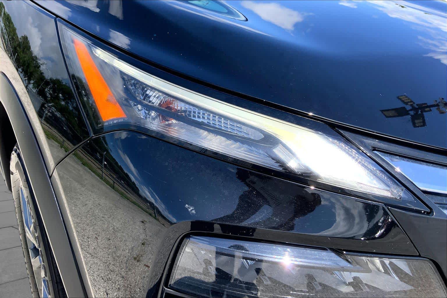 2024 Nissan Rogue S Super Black at Beck & Masten Kia
