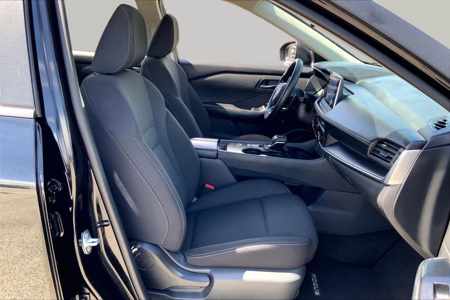 2024 Nissan Rogue S Super Black at Beck & Masten Kia