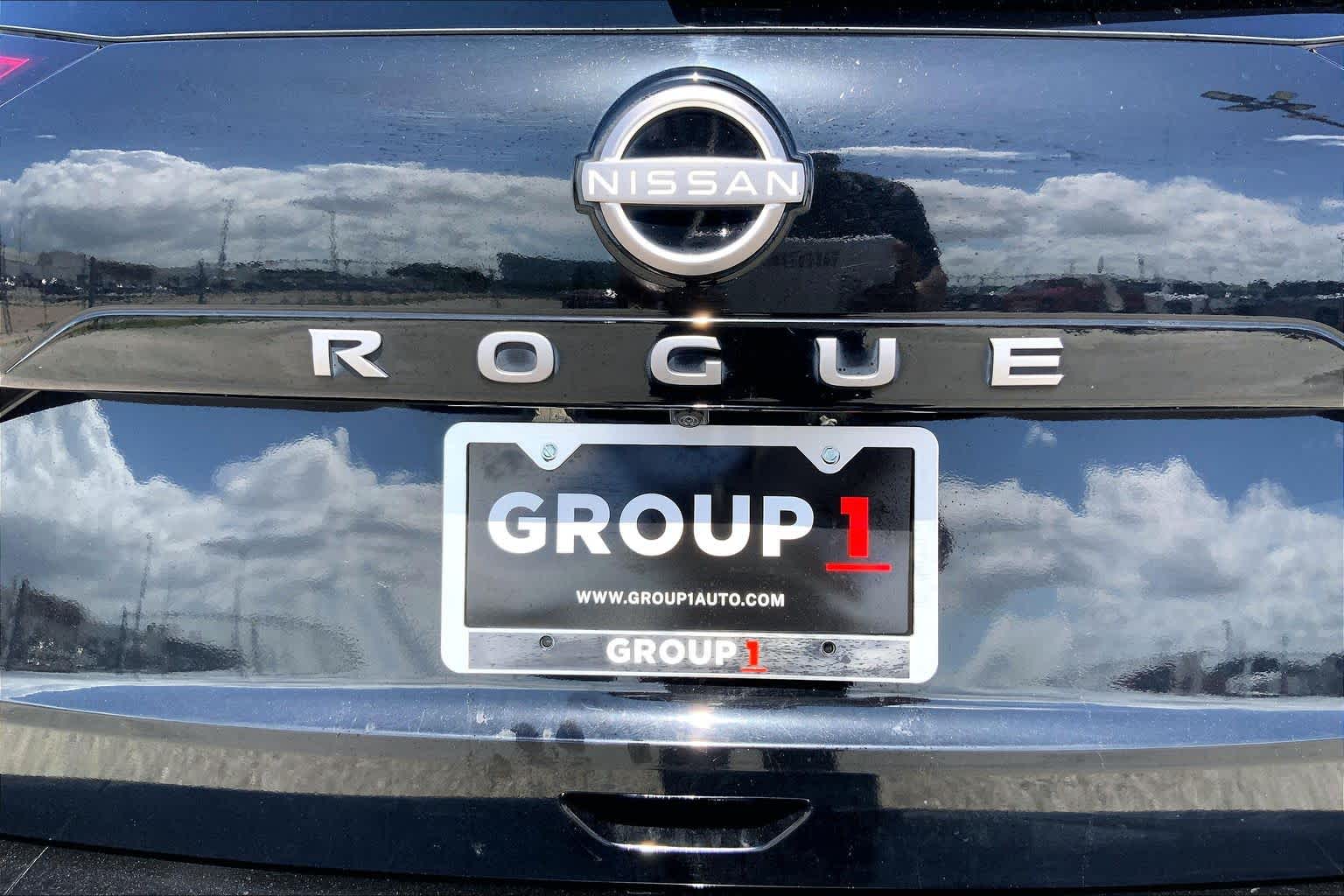 2024 Nissan Rogue S Super Black at Beck & Masten Kia