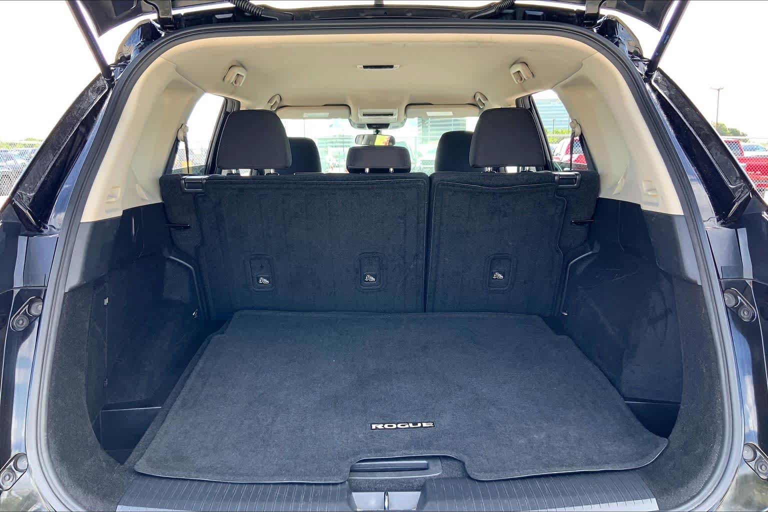 2024 Nissan Rogue S Super Black at Beck & Masten Kia