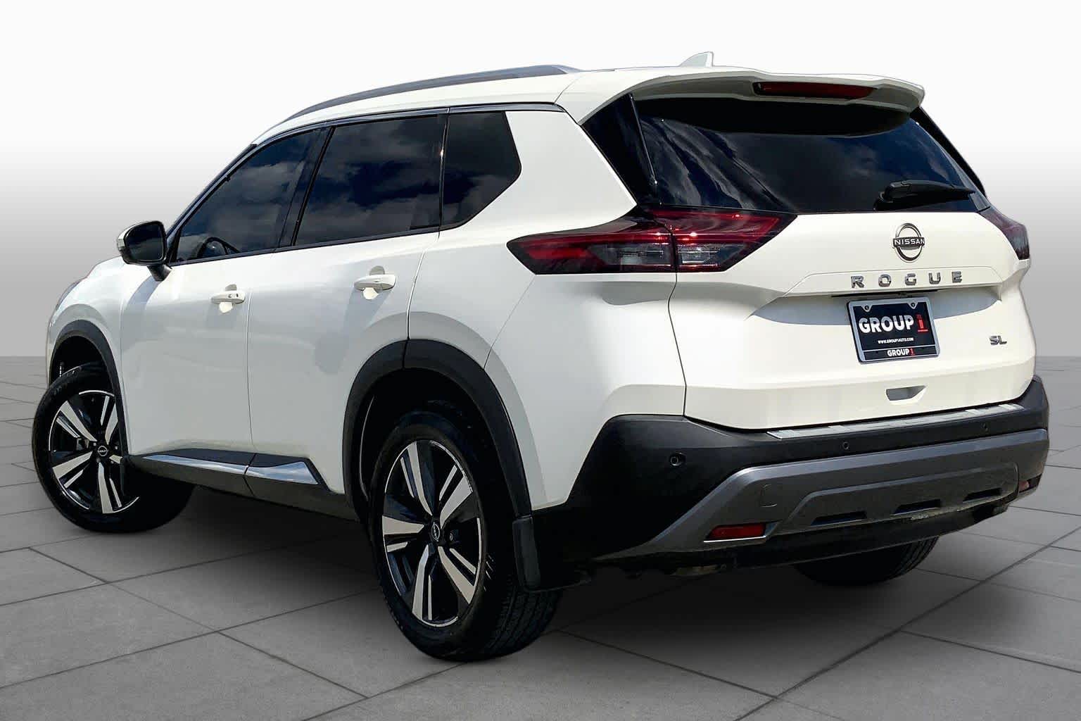 2022 Nissan Rogue photo 12 of 36