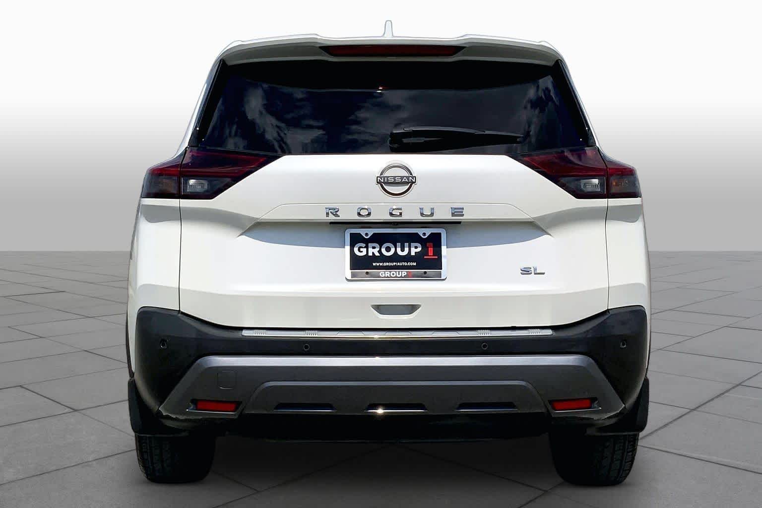 2022 Nissan Rogue photo 5 of 36