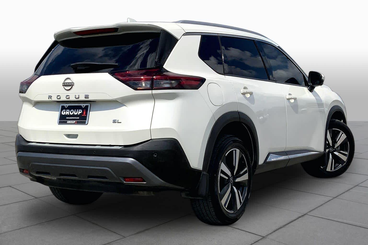 2022 Nissan Rogue photo 13 of 36