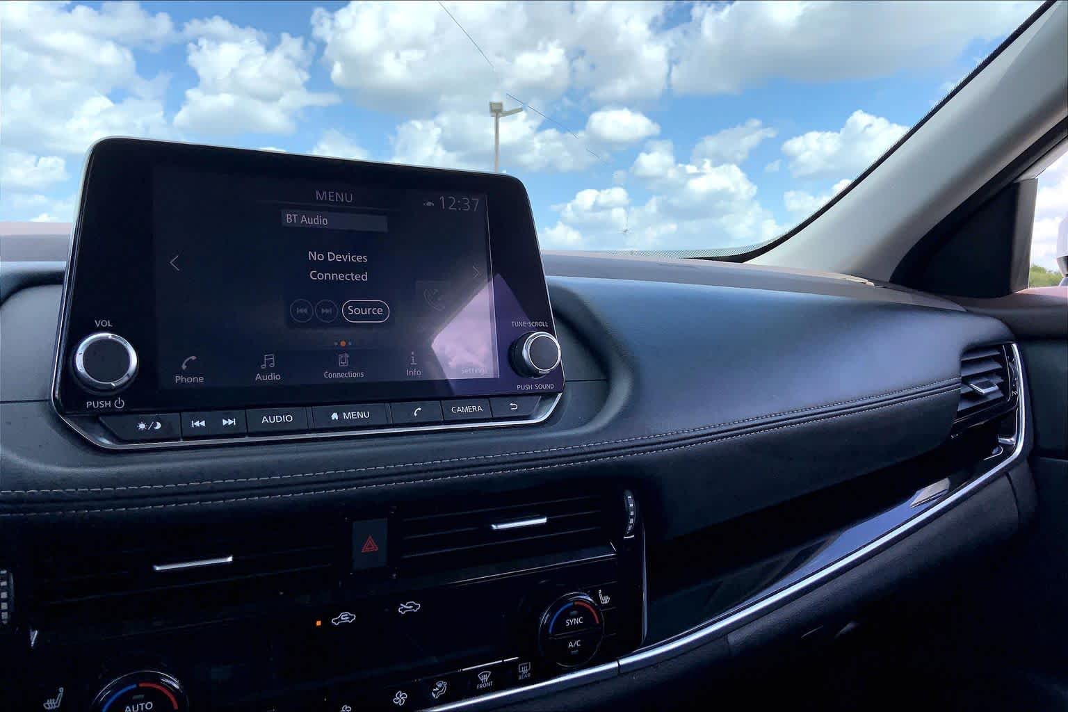 2022 Nissan Rogue photo 35 of 36