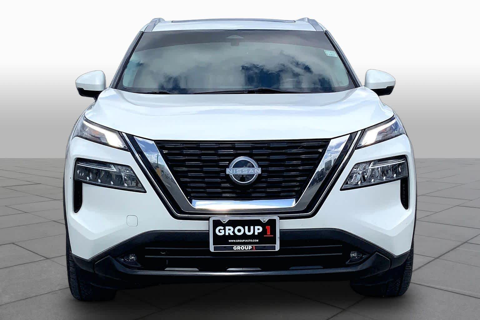 2022 Nissan Rogue photo 4 of 36
