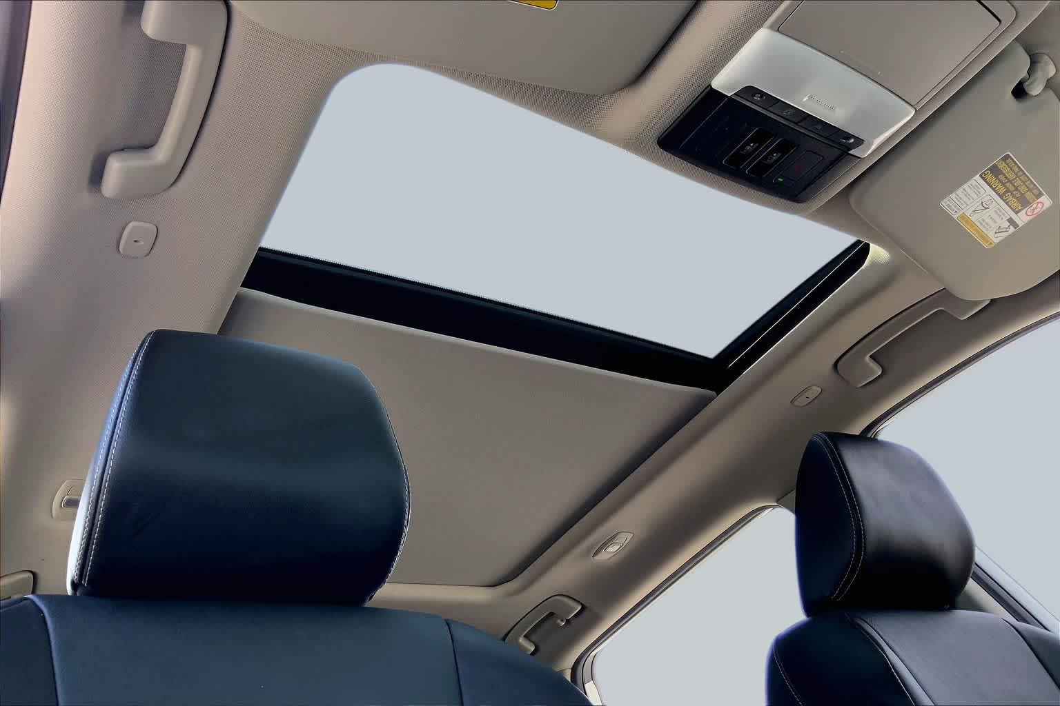 2022 Nissan Rogue photo 14 of 36