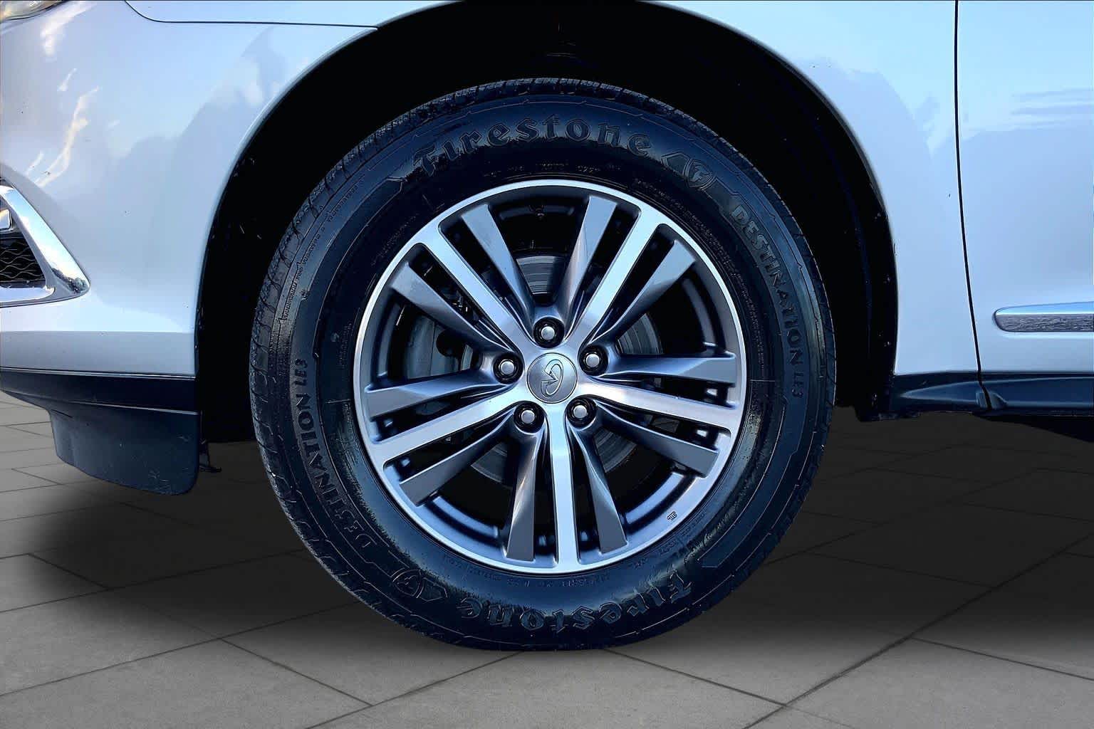 2020 INFINITI QX60 photo 11 of 34