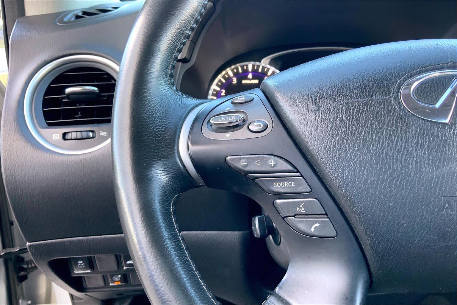 2020 INFINITI QX60 photo 23 of 34