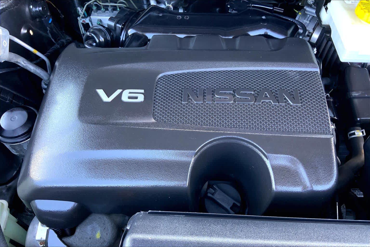 2022 Nissan Pathfinder photo 32 of 36