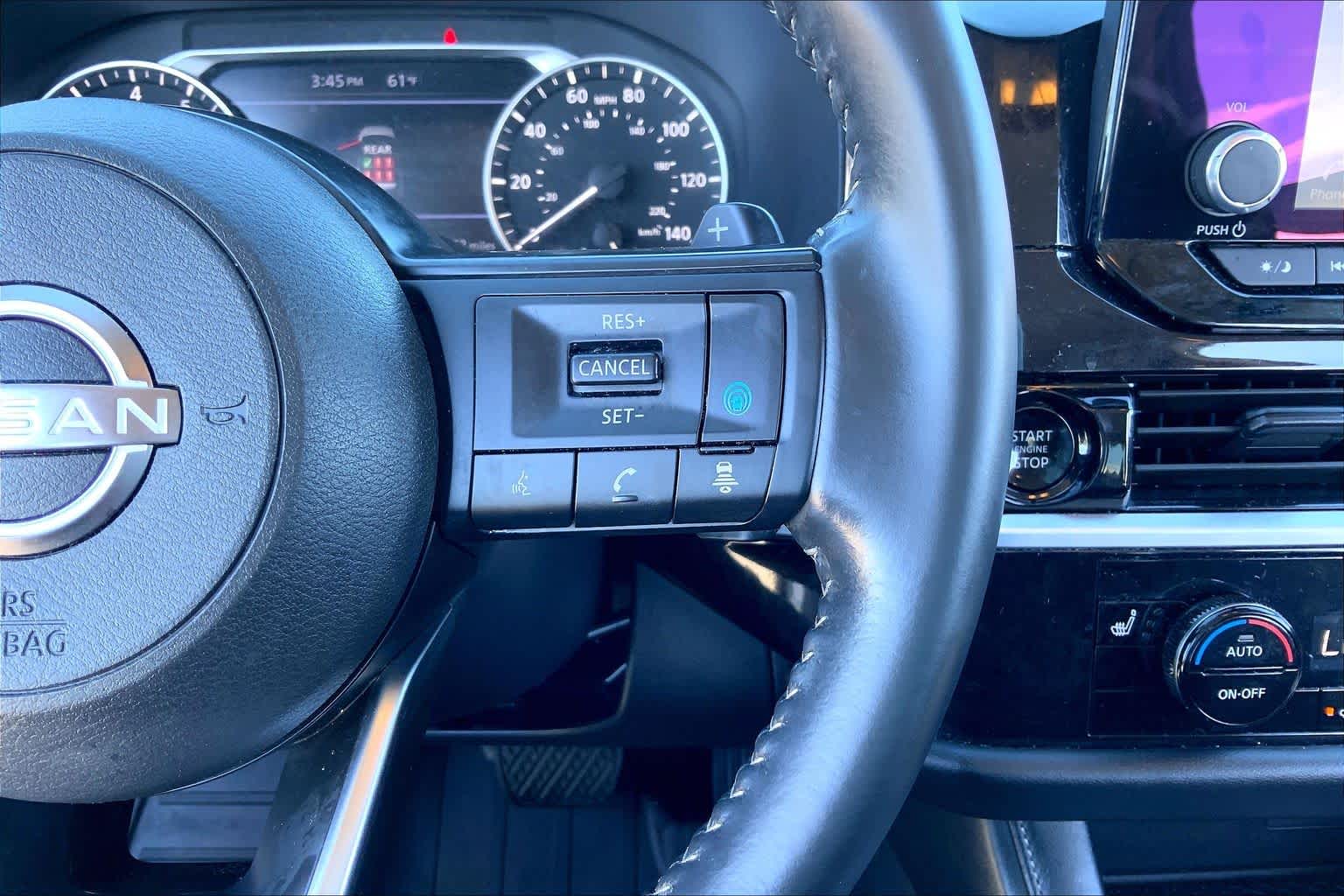 2025 Nissan Pathfinder photo 24 of 36