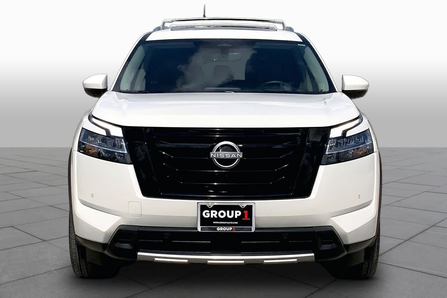 2024 Nissan Pathfinder Platinum Pearl White Tricoat at Sterling McCall Nissan