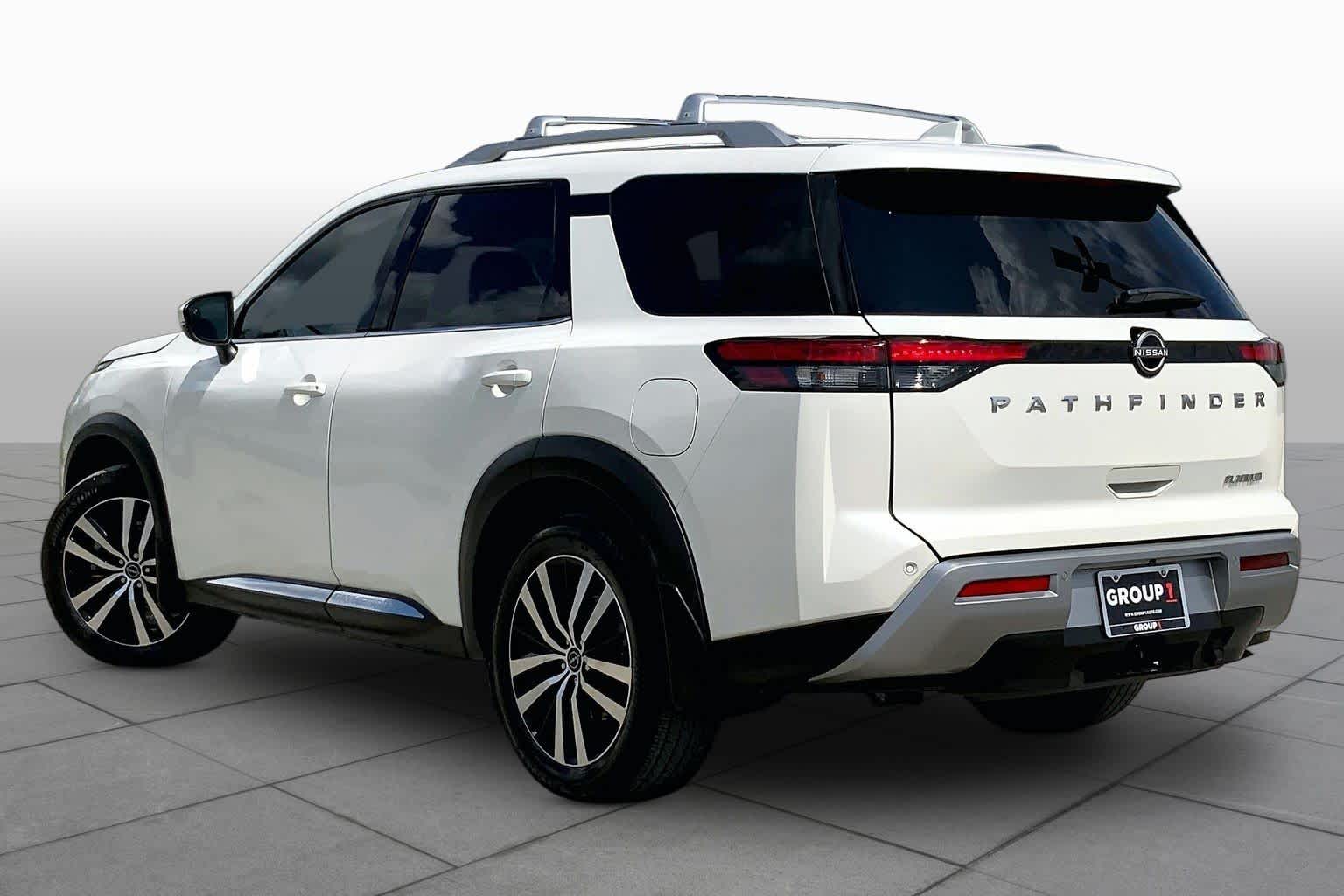 2024 Nissan Pathfinder Platinum Pearl White Tricoat at Sterling McCall Nissan