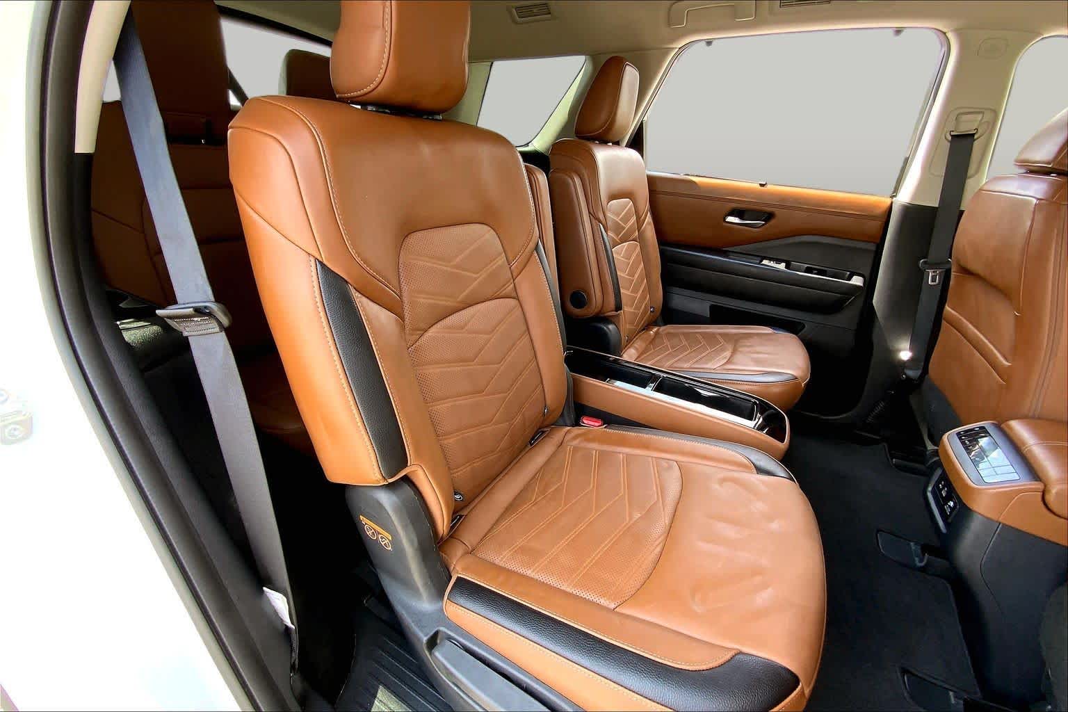 2024 Nissan Pathfinder Platinum Pearl White Tricoat at Sterling McCall Nissan