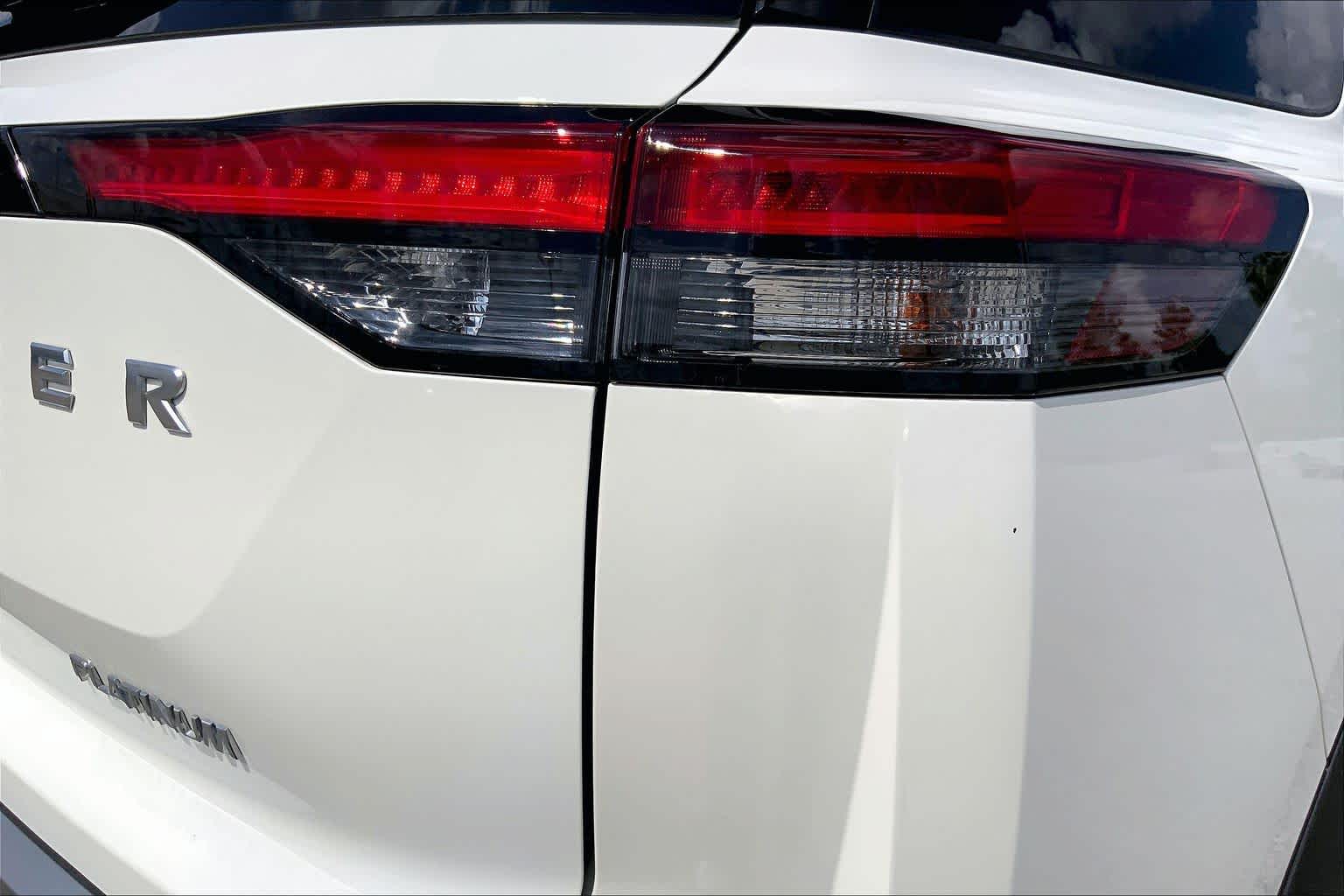 2024 Nissan Pathfinder Platinum Pearl White Tricoat at Sterling McCall Nissan