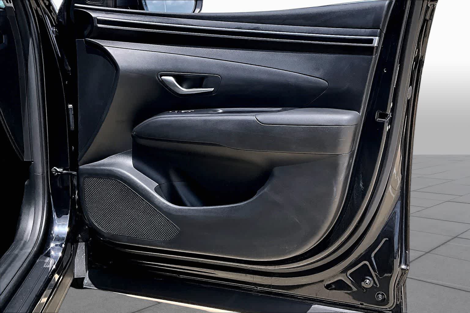 2024 Hyundai Tucson SE Black Pearl at Davis Chevrolet