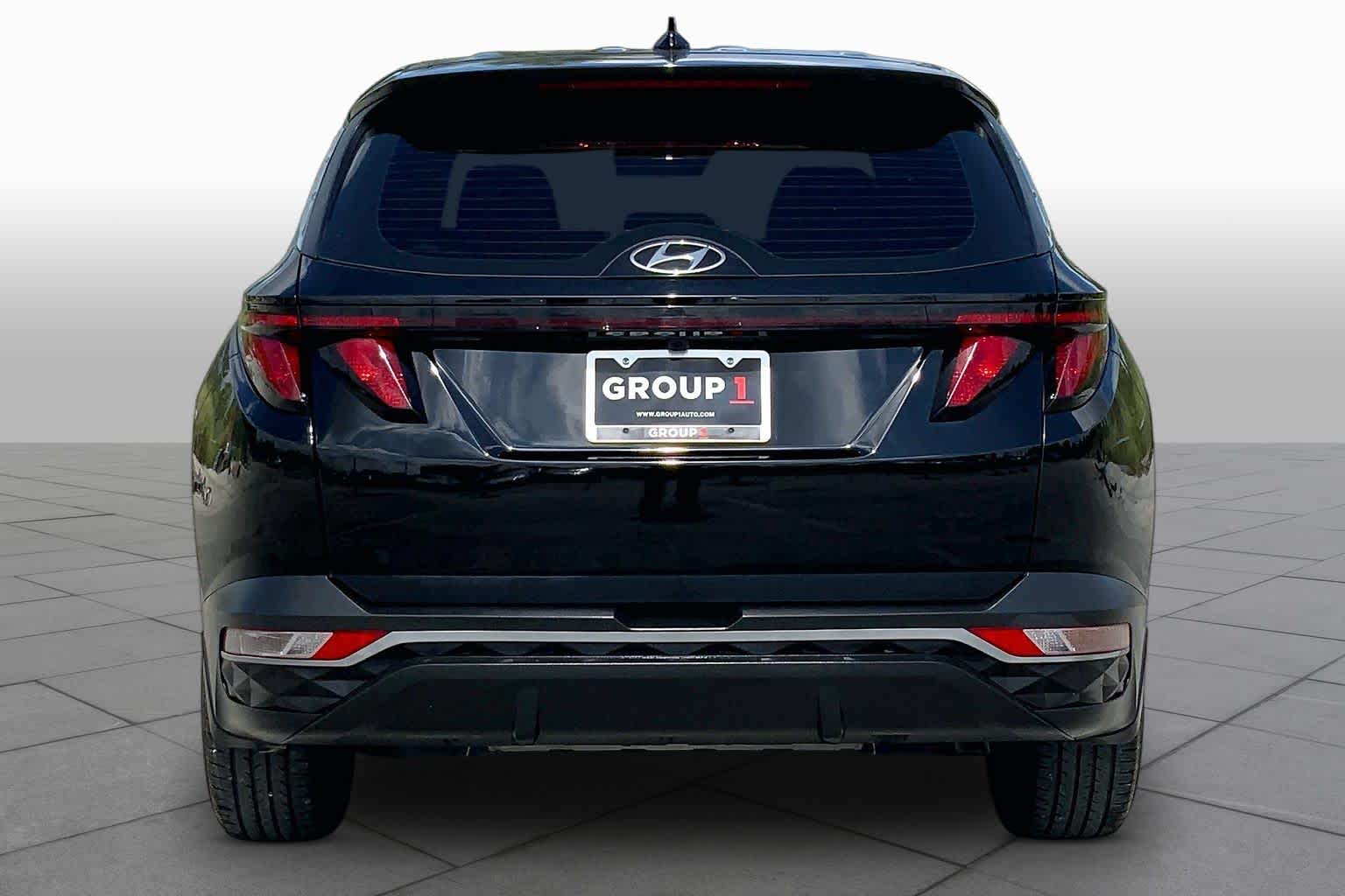 2024 Hyundai Tucson SE Black Pearl at Tomball Ford