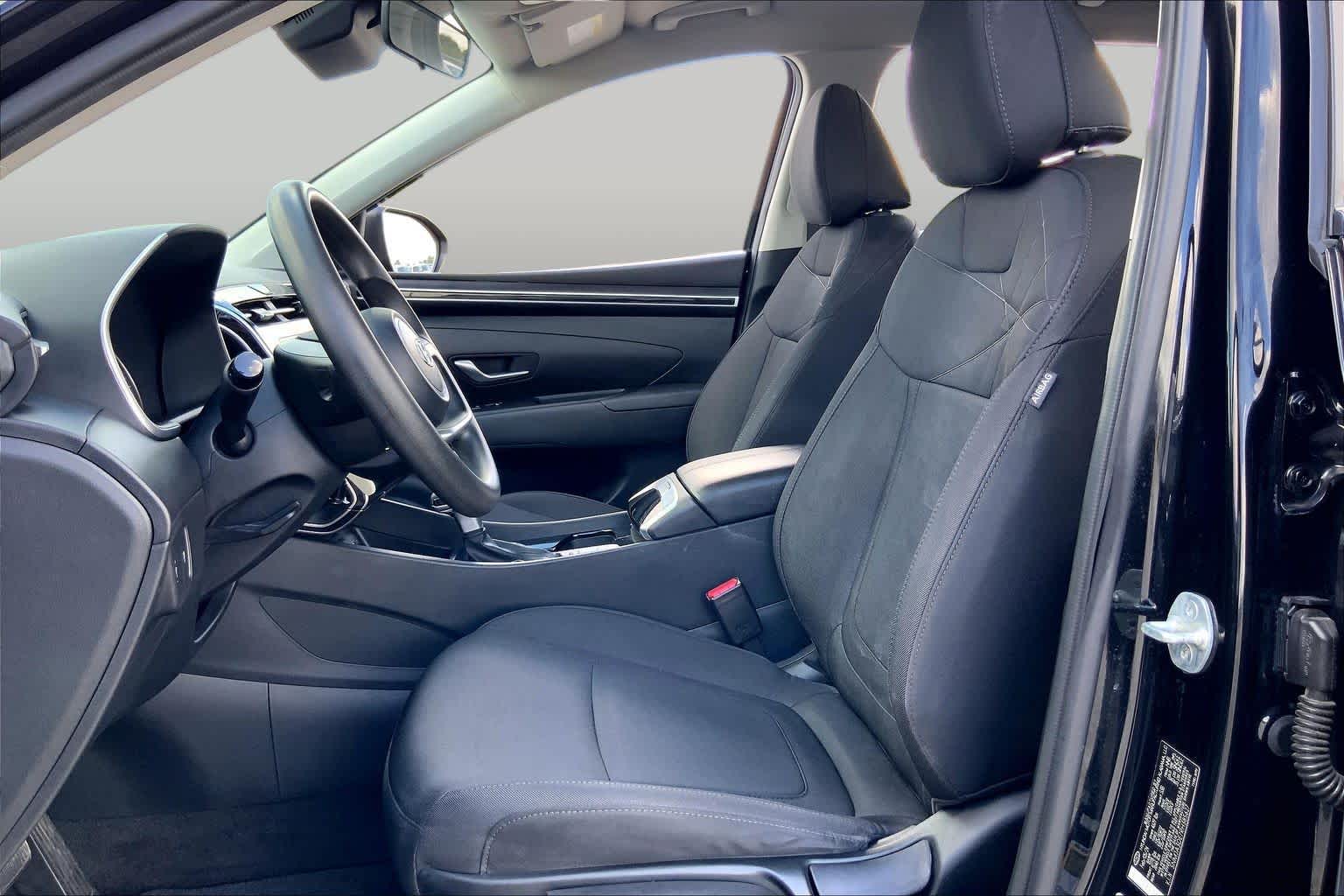 2024 Hyundai Tucson SE Black Pearl at Tomball Ford